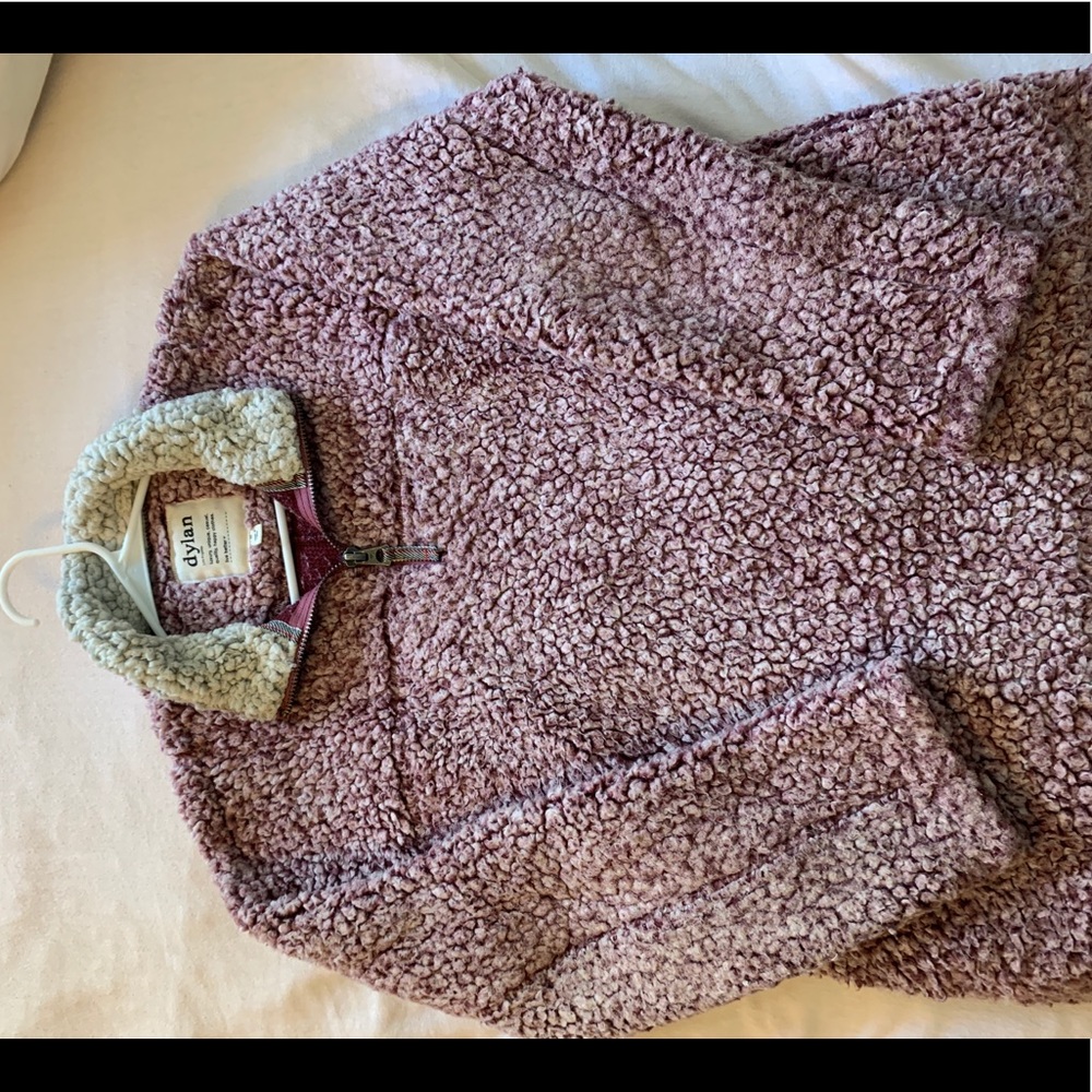 Maroon true grit with pockets